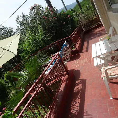 Διαμέρισμα Apartman Iris Na Uzvisini S Terasom *