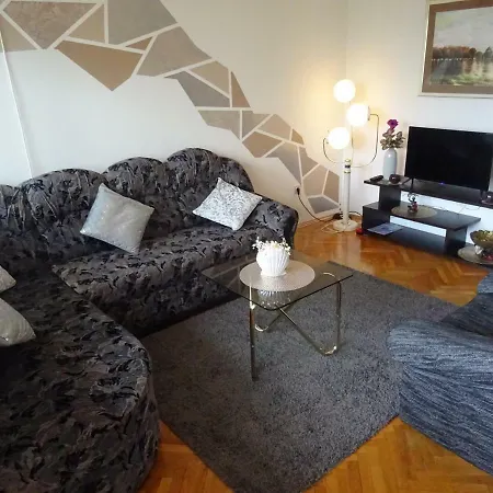 Apartman Iris Na Uzvisini S Terasom