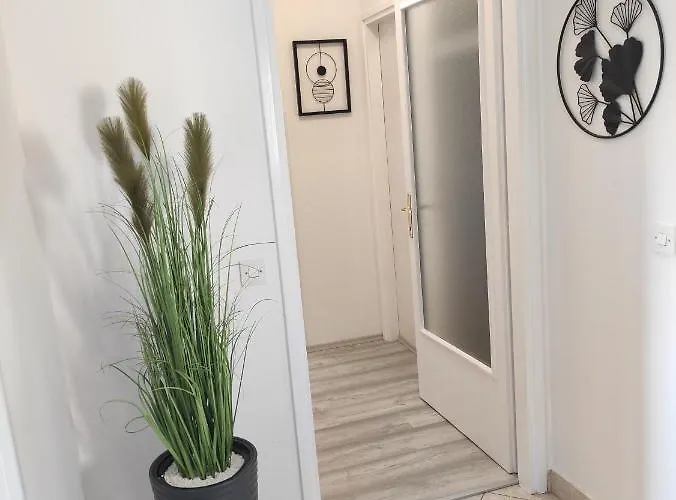 Διαμέρισμα Apartman Iris Na Uzvisini S Terasom