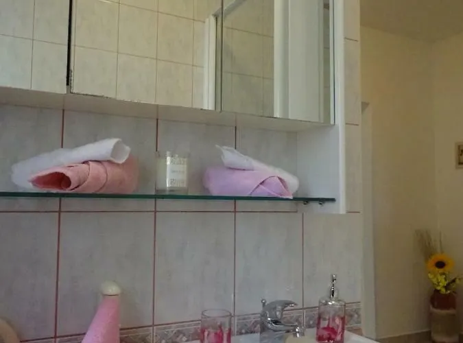 Apartman Iris Na Uzvisini S Terasom Διαμέρισμα